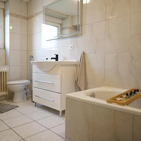 Apartment Sehr Grosse Ferienwohnung, In Wehome Classic Kaiserslautern
