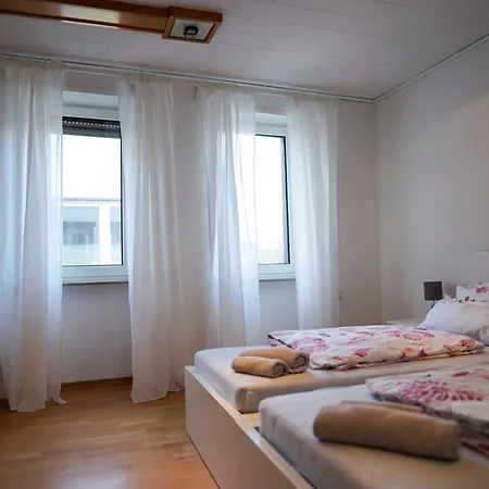 Apartment Sehr Grosse Ferienwohnung, In Wehome Classic