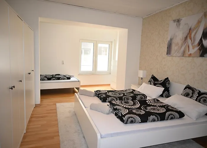Sehr Grosse Ferienwohnung, In Wehome Classic Apartamento