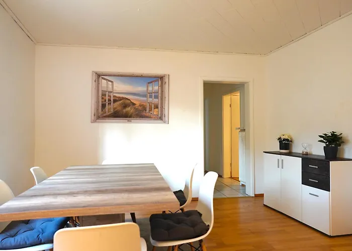 Sehr Grosse Ferienwohnung, In Wehome Classic Apartamento